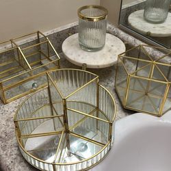 Gold-Glass Organizers 