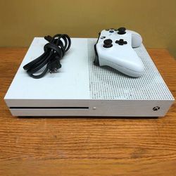 Brand New Microsoft - White Xbox One S 1TB Roblox Console Bundle for Sale  in Hayward, CA - OfferUp