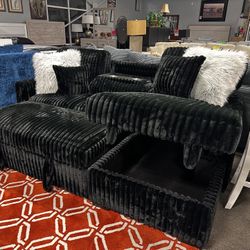 Perfect Sleeper Sofa! $699 📲🖤⭐️ Easy Financing!