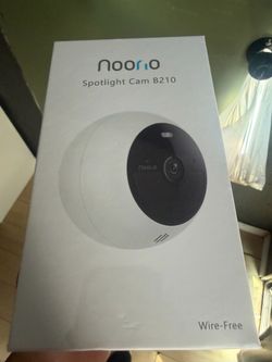 Noorio Spotlight Cam B210