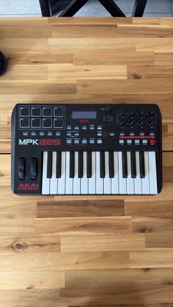 Akai Professional MPK 225 Midi Keyboard