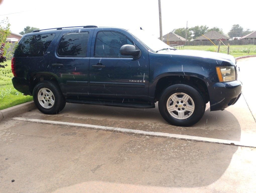 Chevrolet Tahoe 