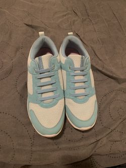 Size 12 Men’s Sneaker