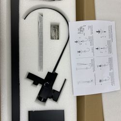 Single-Handle Freestanding Floor Mount Tub Faucet