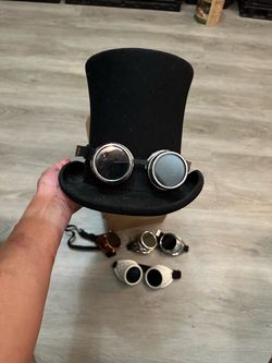 Steampunk costume accessories