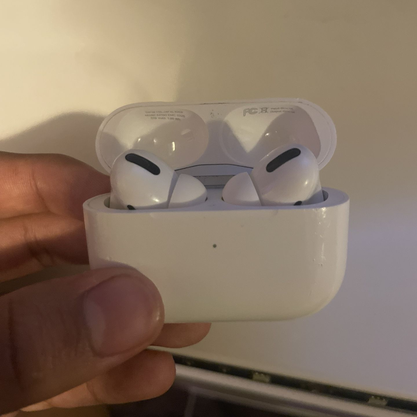 AirPods Pro ( 1st Generation )