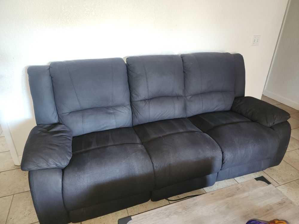 Electric Reclining Sofa