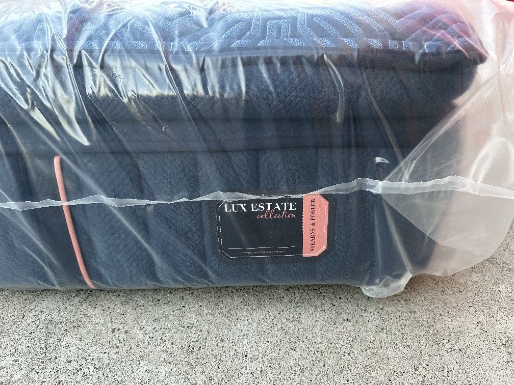 California King Stearns And Foster Lux Estate