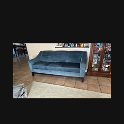 Best Home Furnishing Couch 