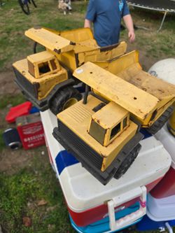Vintage Metal Tonka Dump Trucks