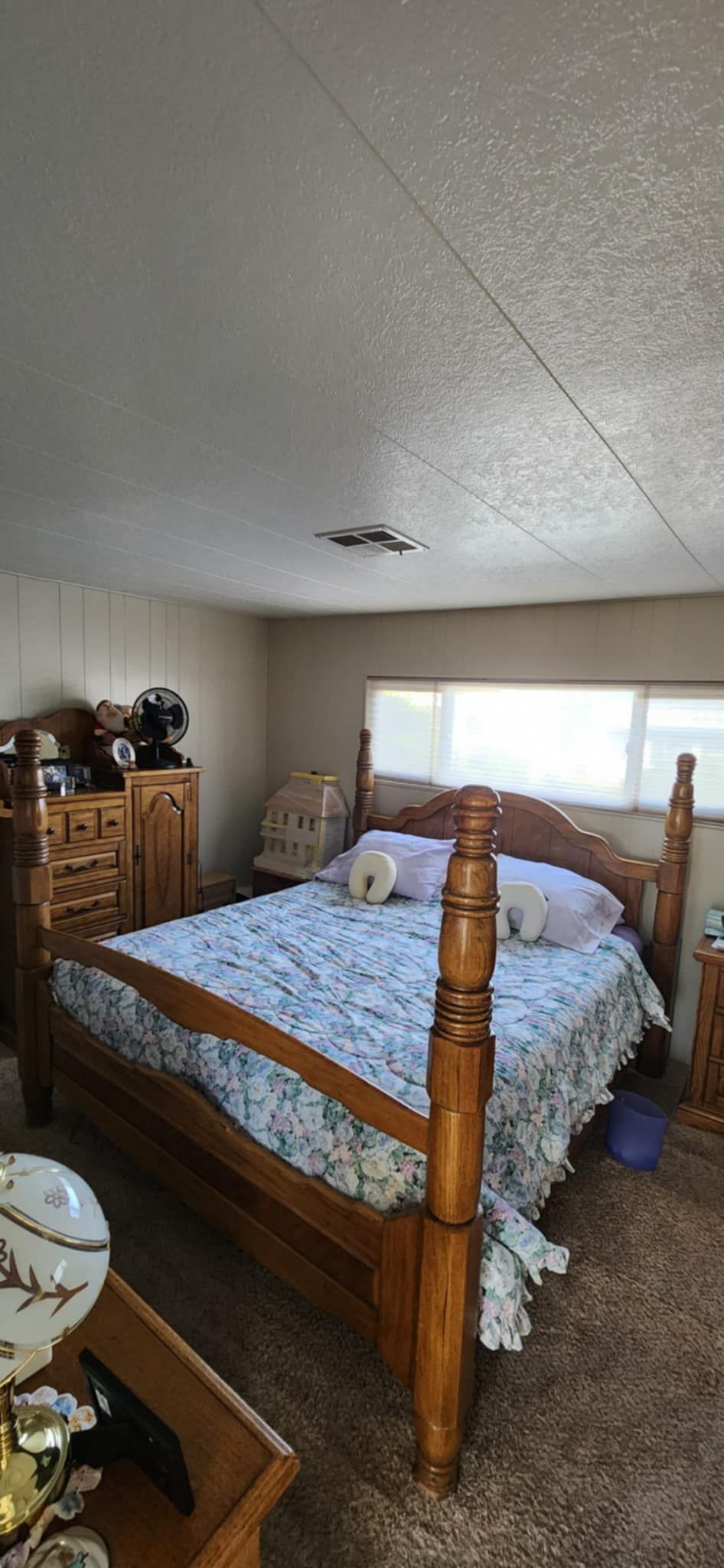 4-Post Bed Frame - Best Offer