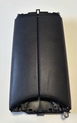 2020 Mercedes-Benz C300 Armrest /Center Console Lid AR 8HW Black DKN (contact info removed)