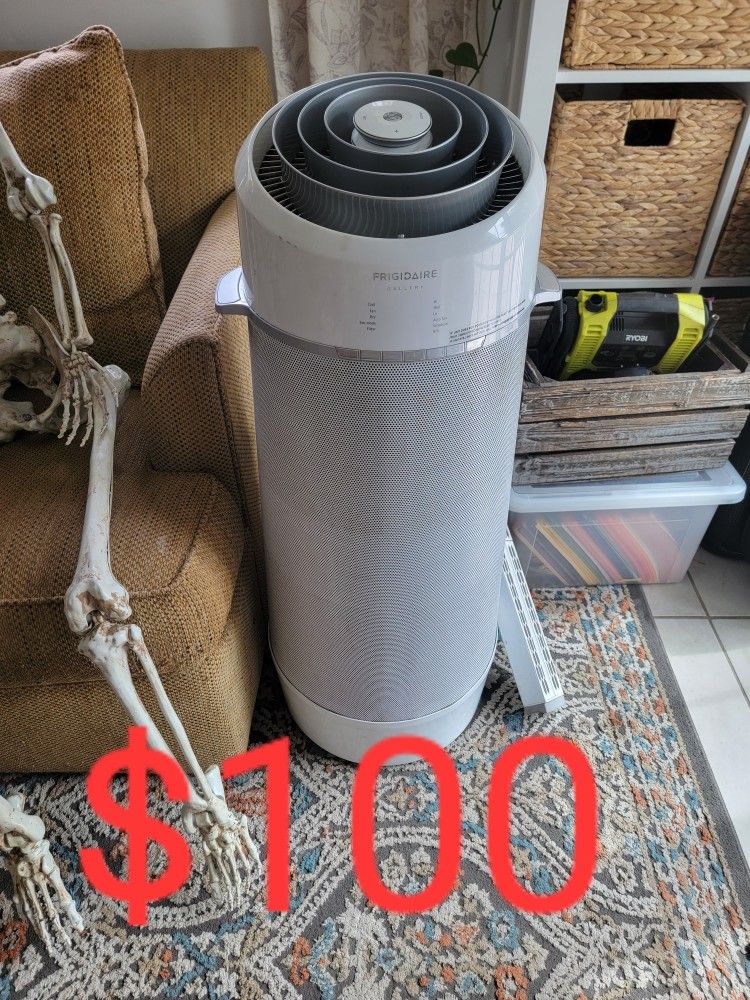 FRIGIDAIRE GALLERY 12,000 BTU AIR CONDITIONER