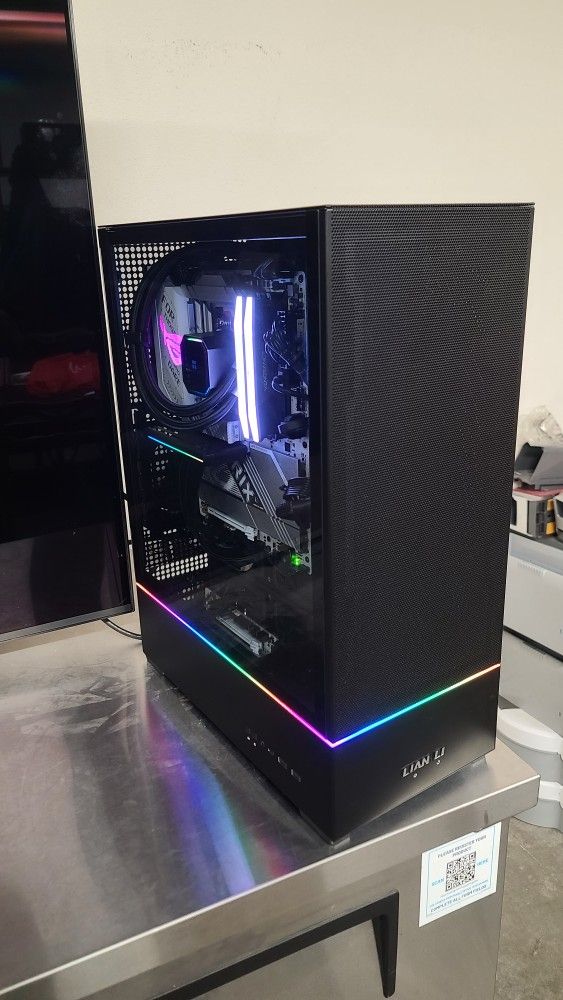 Gaming PC RTX 5060 ti 16GB + Ryzen 7 9700x