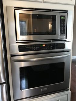 Frigidaire Combo 30” Wall Oven, F11ERR, less than 4 years old. Excellent condition!!