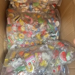 100 Pcs Erasers 