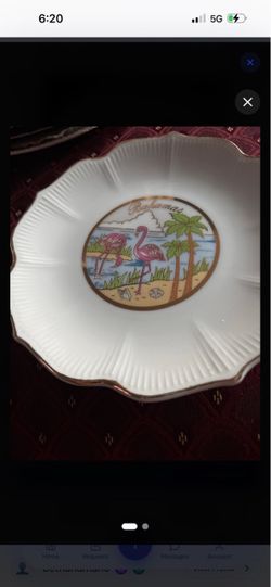 Souvenir plate