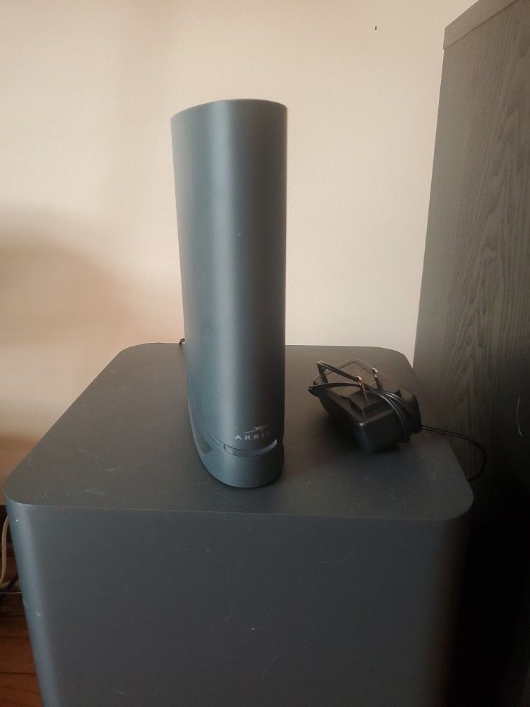 Arris G34 Cable Modem Router Combo