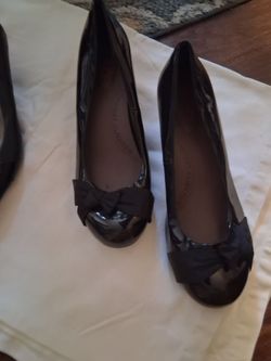 Ladies shoes
