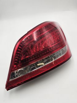 2011-2013 Hyundai Equus OEM Right Passenger Tail Light Assembly 92402-3N030