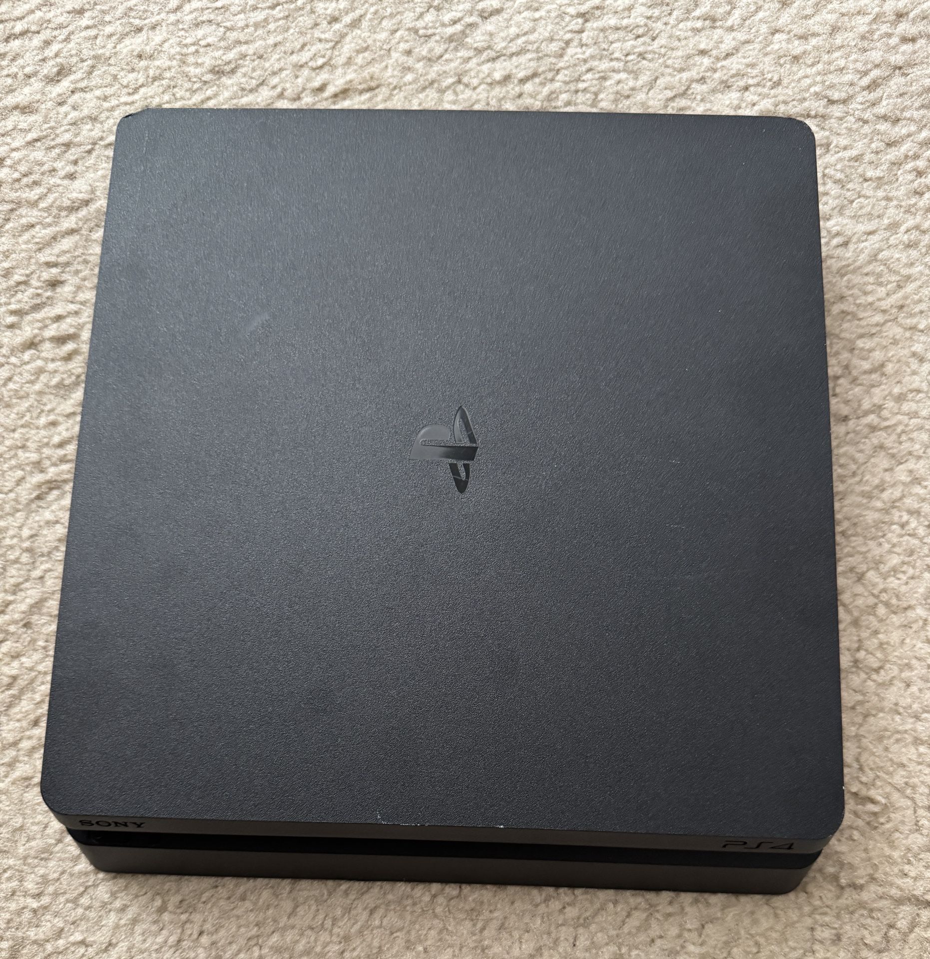 Ps4 Pro 1 TB With All The Games In The Picture And 2 Controllers