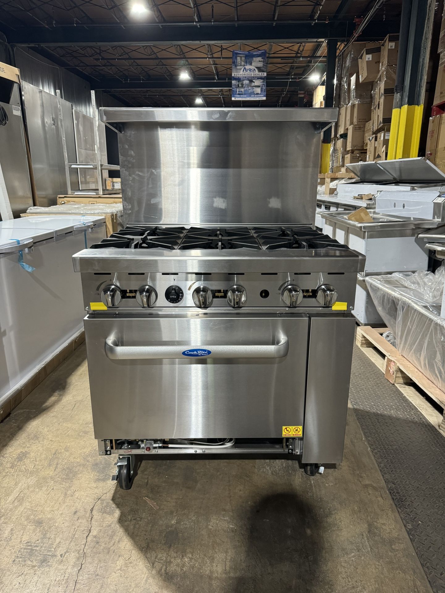 BRAND NEW COOKRITE 6 BURNER STOVE W/ OVEN