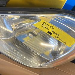  Headlight Toyota Sienna 