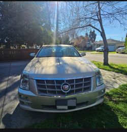 Cadillac Sedan Gold Exterior