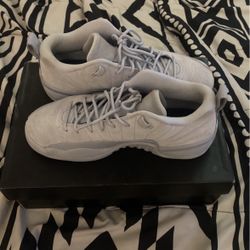 Jordan 12s Low Size 6 