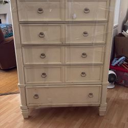 Signature Design By Ashley Prentice Cottage