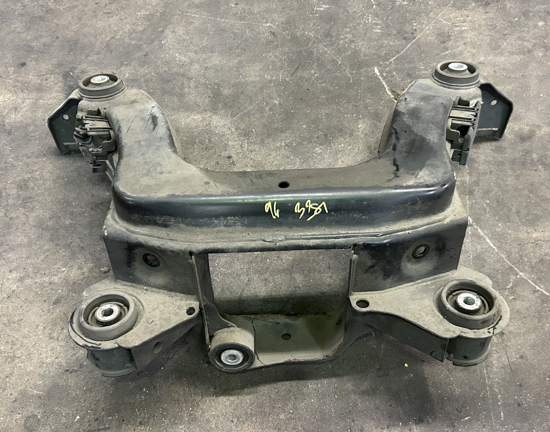 Rear Sub Frame Axle Carrier BMW E36 328i 325i 323i