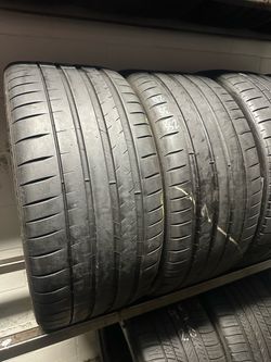 PAIR OF TIRE 255 35 20 MICHELIN 85% LIFE