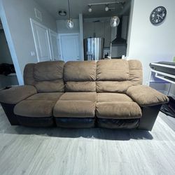 BROWN/BLACK COUCH