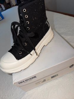 True religion sneakers size 7.5