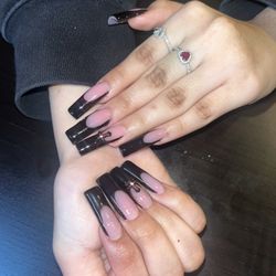Nails 