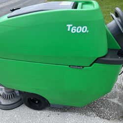 Tennant T600e flooscrubber