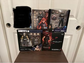 Figure Lot- Revoltech, shfiguarts, mafex, buzzmod