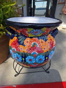 15%off maceta talavera ($250) tel (contact info removed)