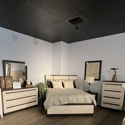 Queen Bed, Dresser, Mirror And Nightstand 
