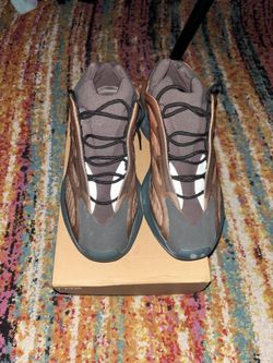 Yeezy 750 V3 Copper Fade 