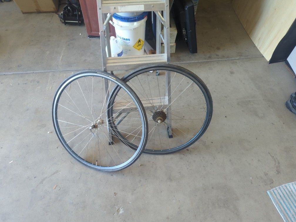 700x23 Wheels N Tires Bontrager Sport