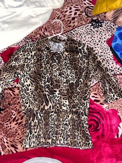 Women shirt size small