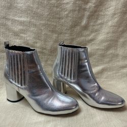 Silver Forever 21 Boots Never Worn Size 7