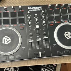Numark Mixtrack Pro 2