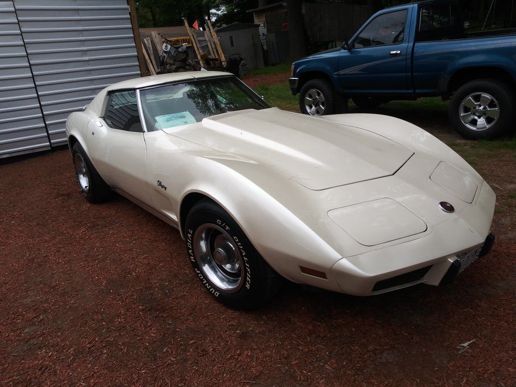 1976 Chevy Corvette Stingray T top )(just Need a brake work) SOLD AS IS