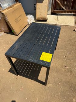Black Aluminum Outdoor Side Table – New