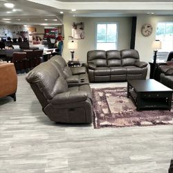 New In Box Ashley Furniture Dunwell Power Reclining Sofa And Loveseat Set
