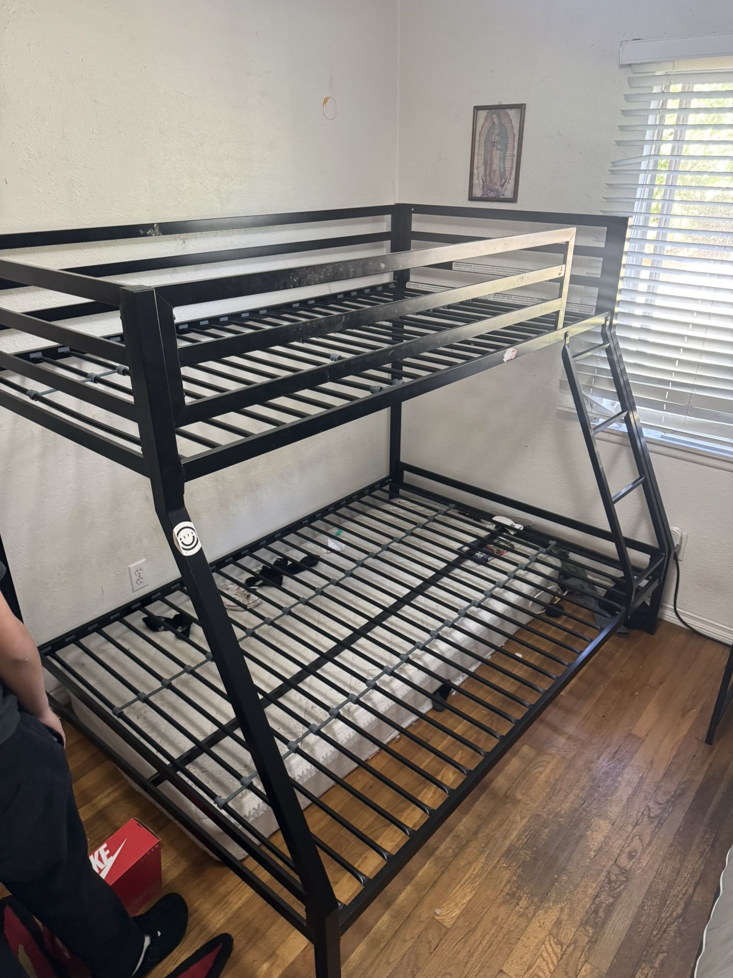 Bunk bed  twin/ full