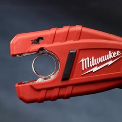 Milwaukee M 12 Pipe Tubing cutter kit New