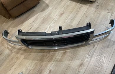 2017 GMC Sierra Truck Front Bumper $25 Cash only
